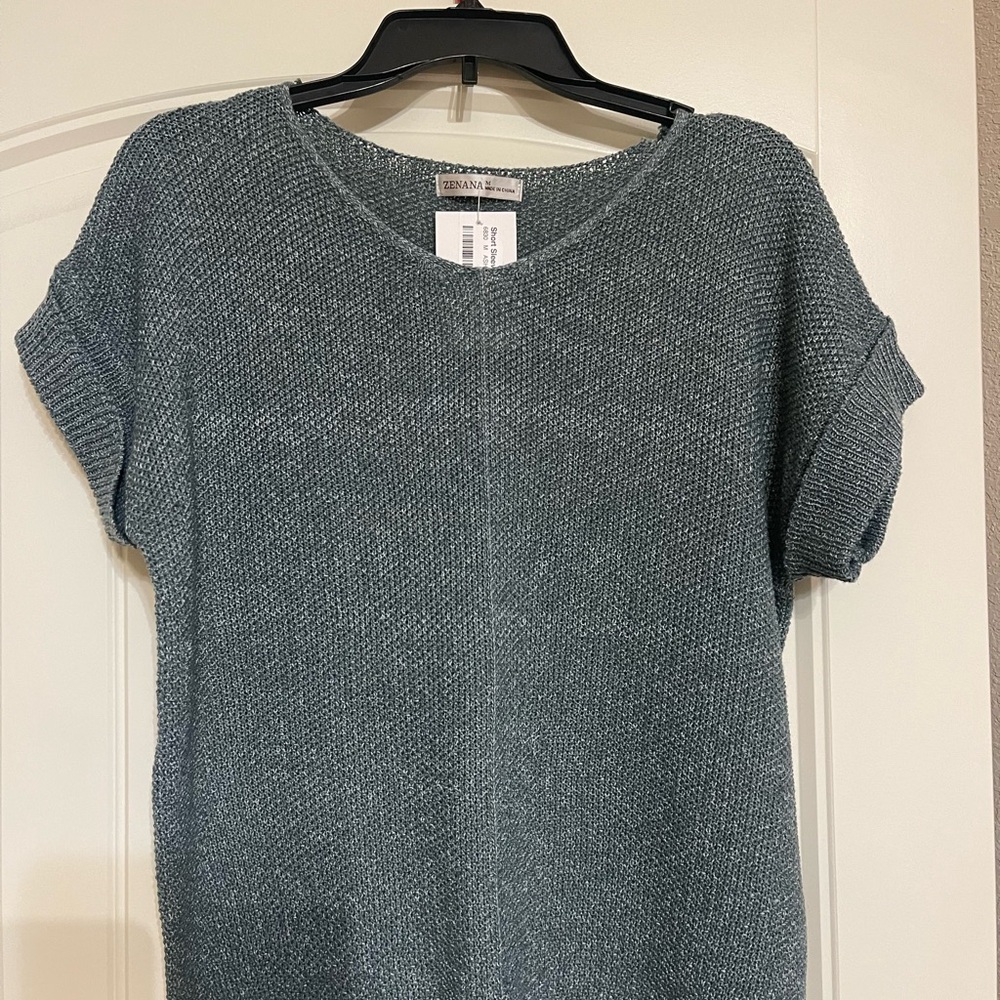 Zenana Outfitters Green Short Sleeve Sweater